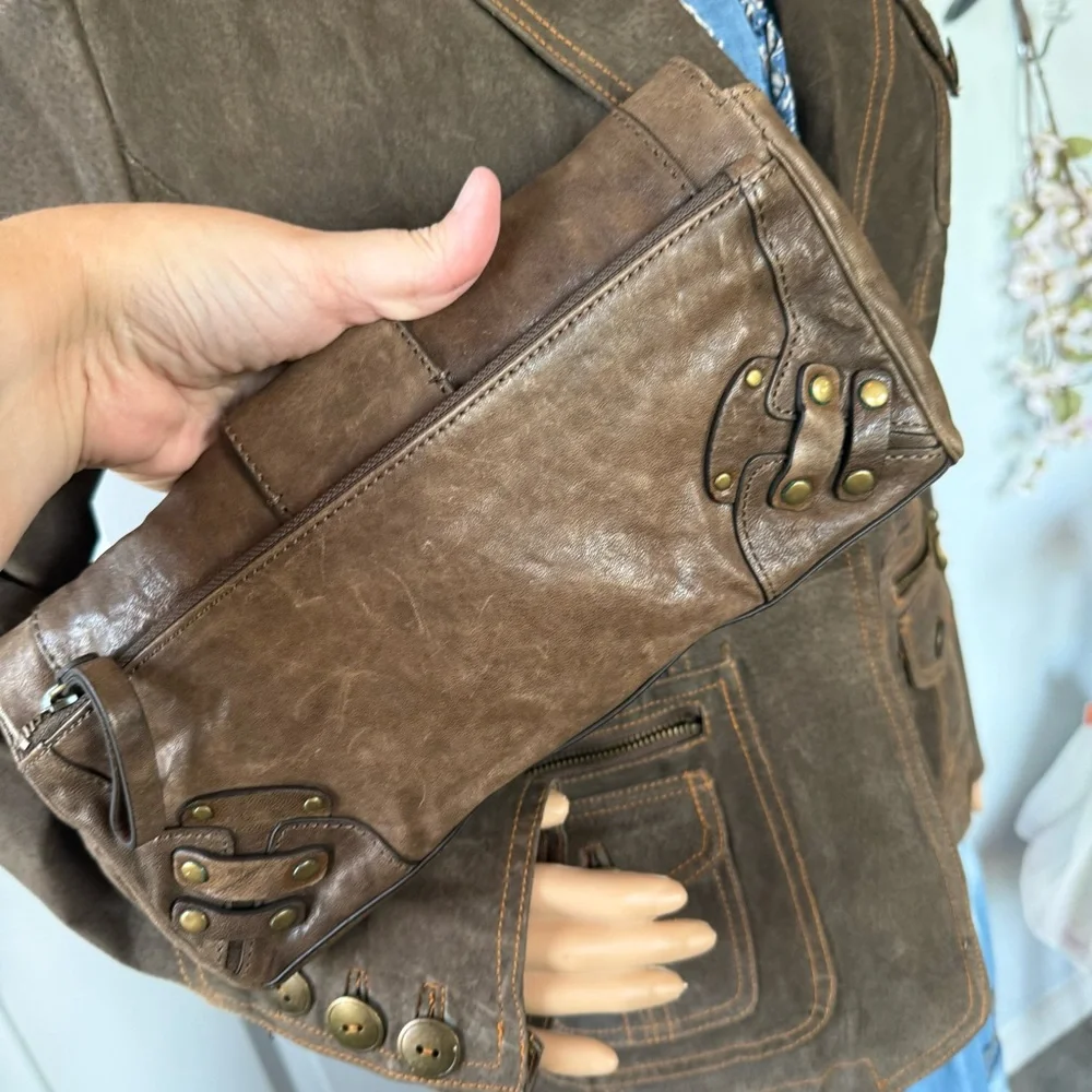 Juicy Couture Brown Distressed Leather Steampunk Clutch Bag Gold 🔒  Y2K